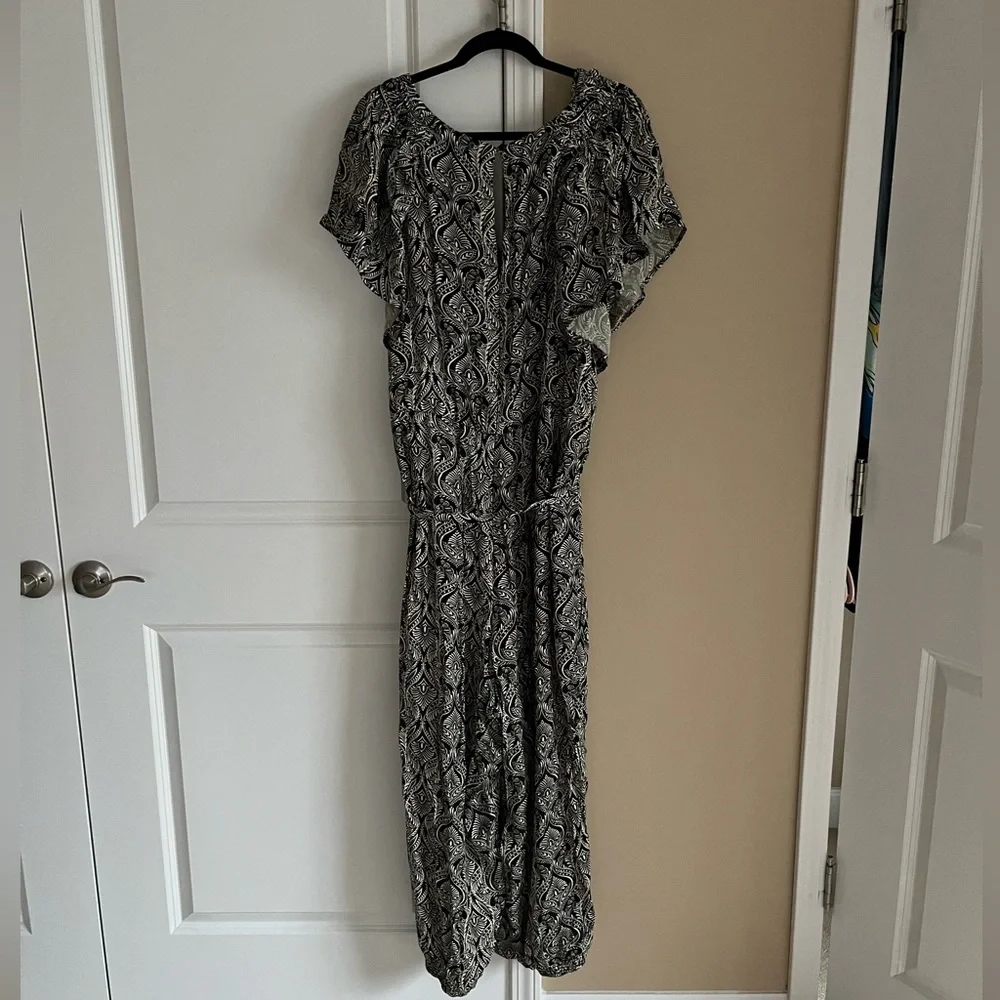 ‘Anthropologie Short Sleeved Jumpsuit - Picture 4 of 4